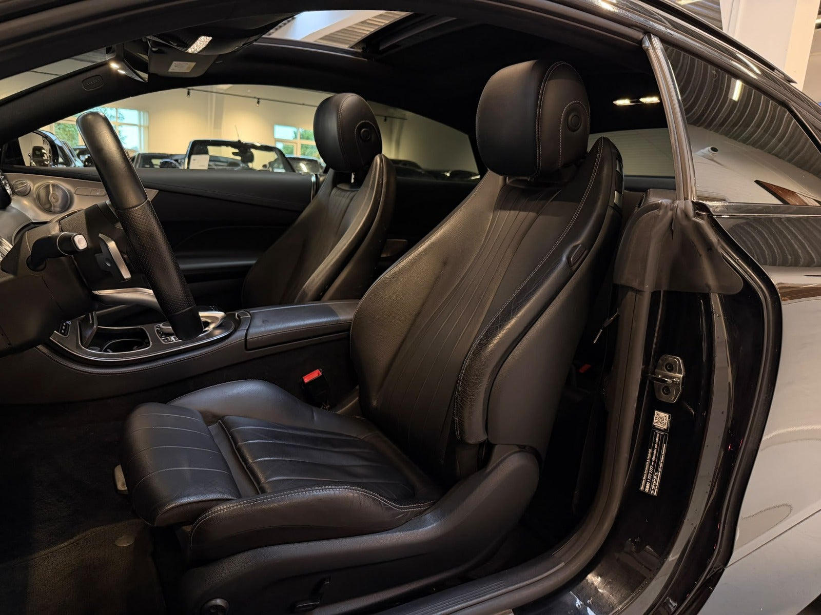 Sort Mercedes E300 fra 2018