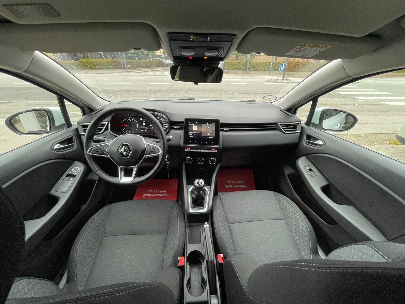 Hvid Renault Clio V fra 2020