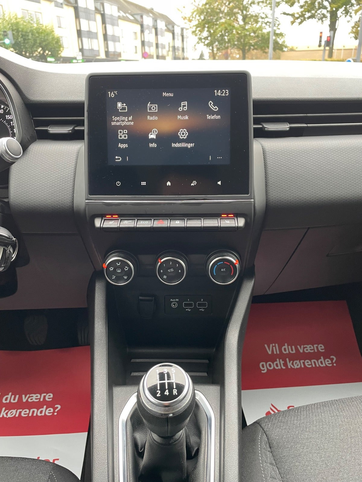 Hvid Renault Clio V fra 2020
