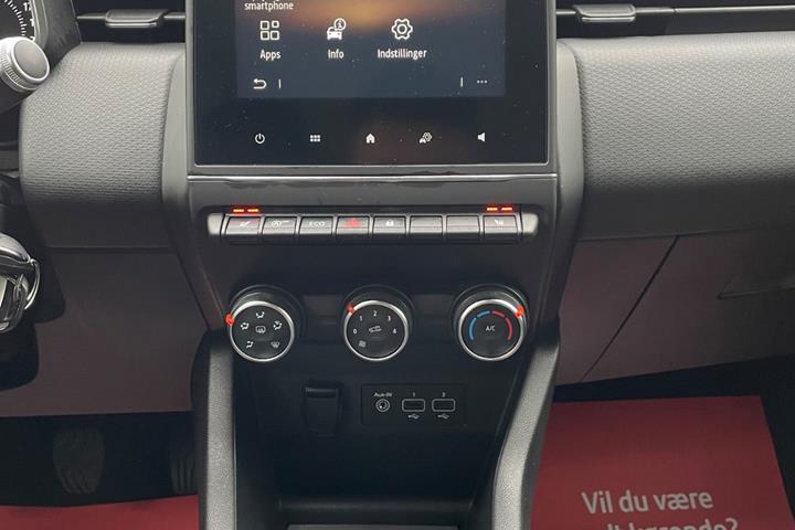 Hvid Renault Clio V fra 2020