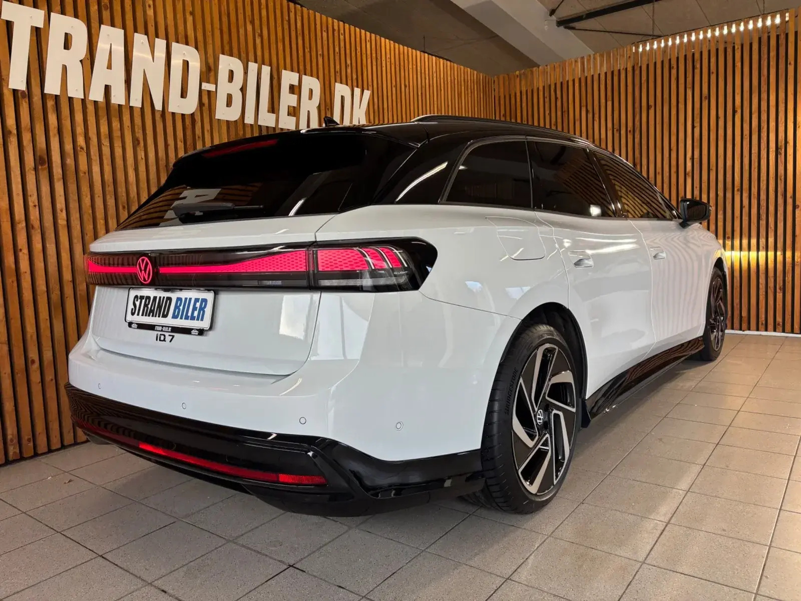Hvid VW ID.7 fra 2025