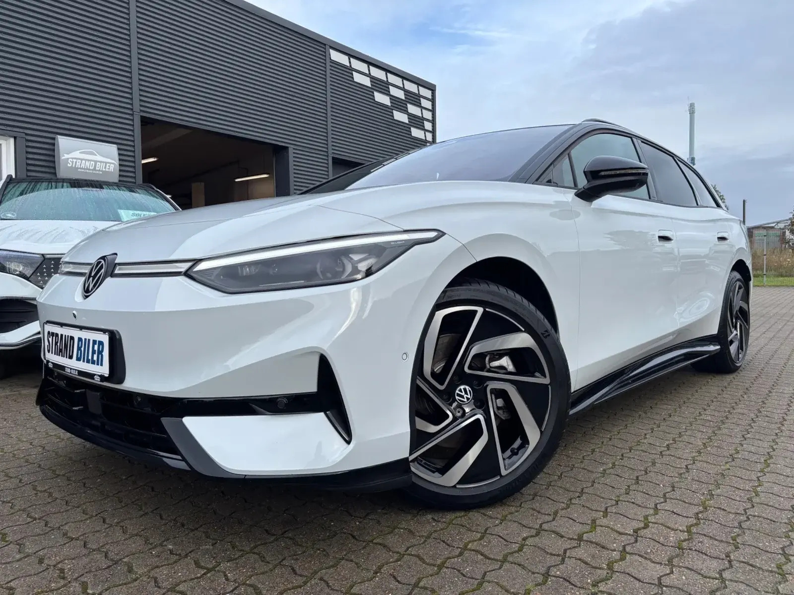 Hvid VW ID.7 fra 2025