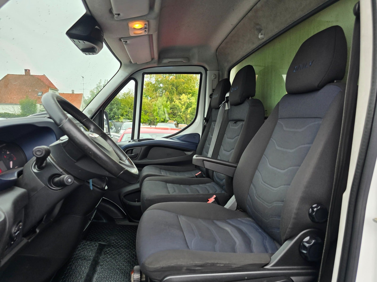 Hvid Iveco Daily fra 2020