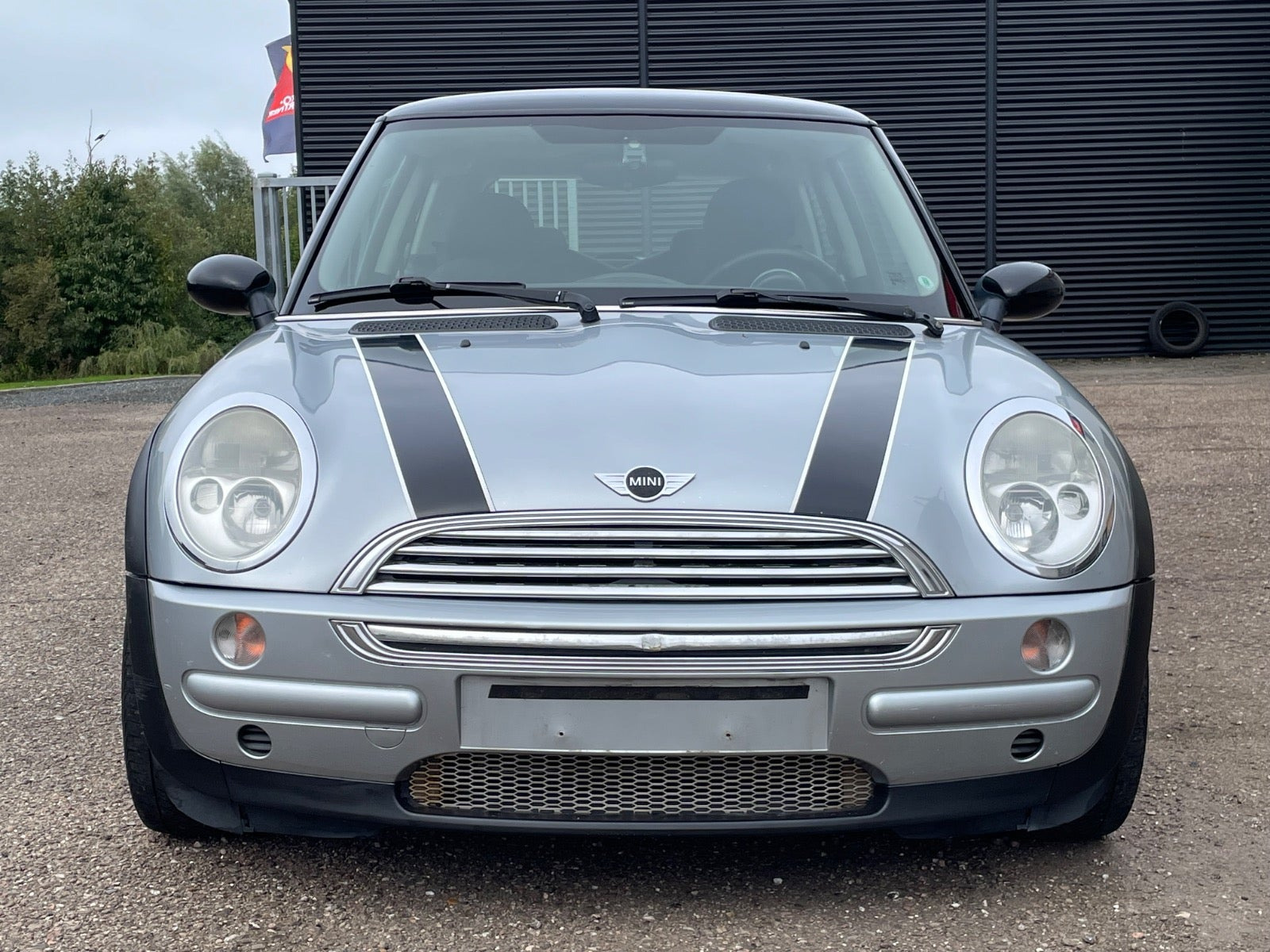 Sølv Mini Cooper fra 2003