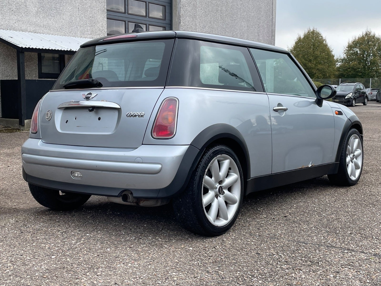 Sølv Mini Cooper fra 2003