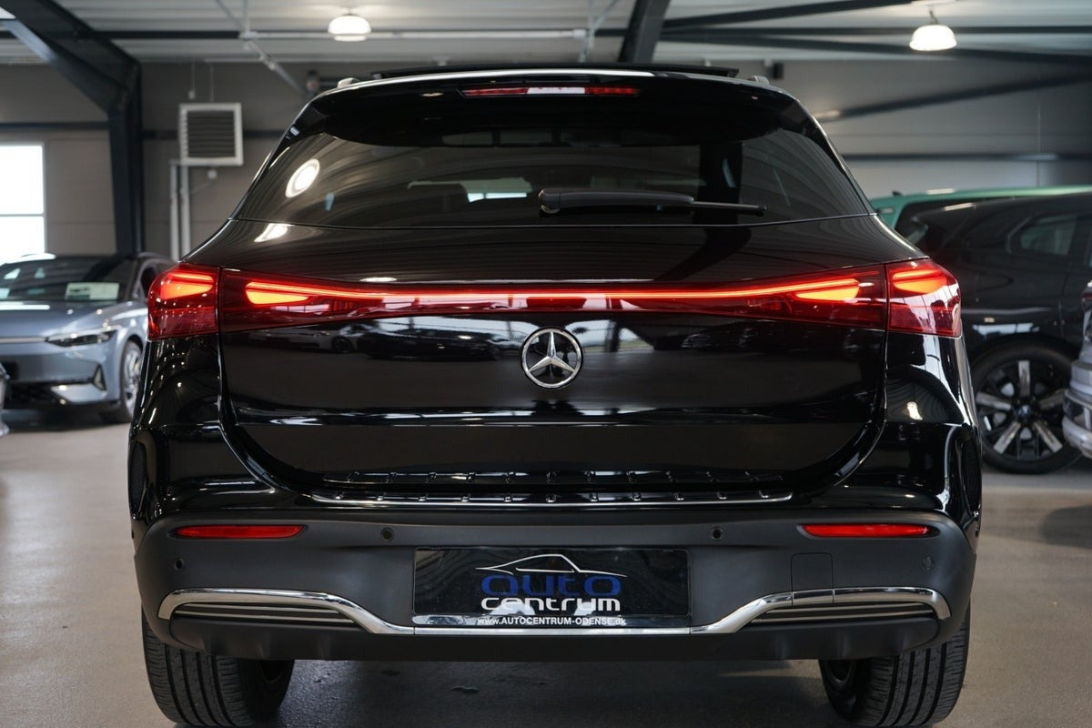 Sort Mercedes EQA250+ fra 2025