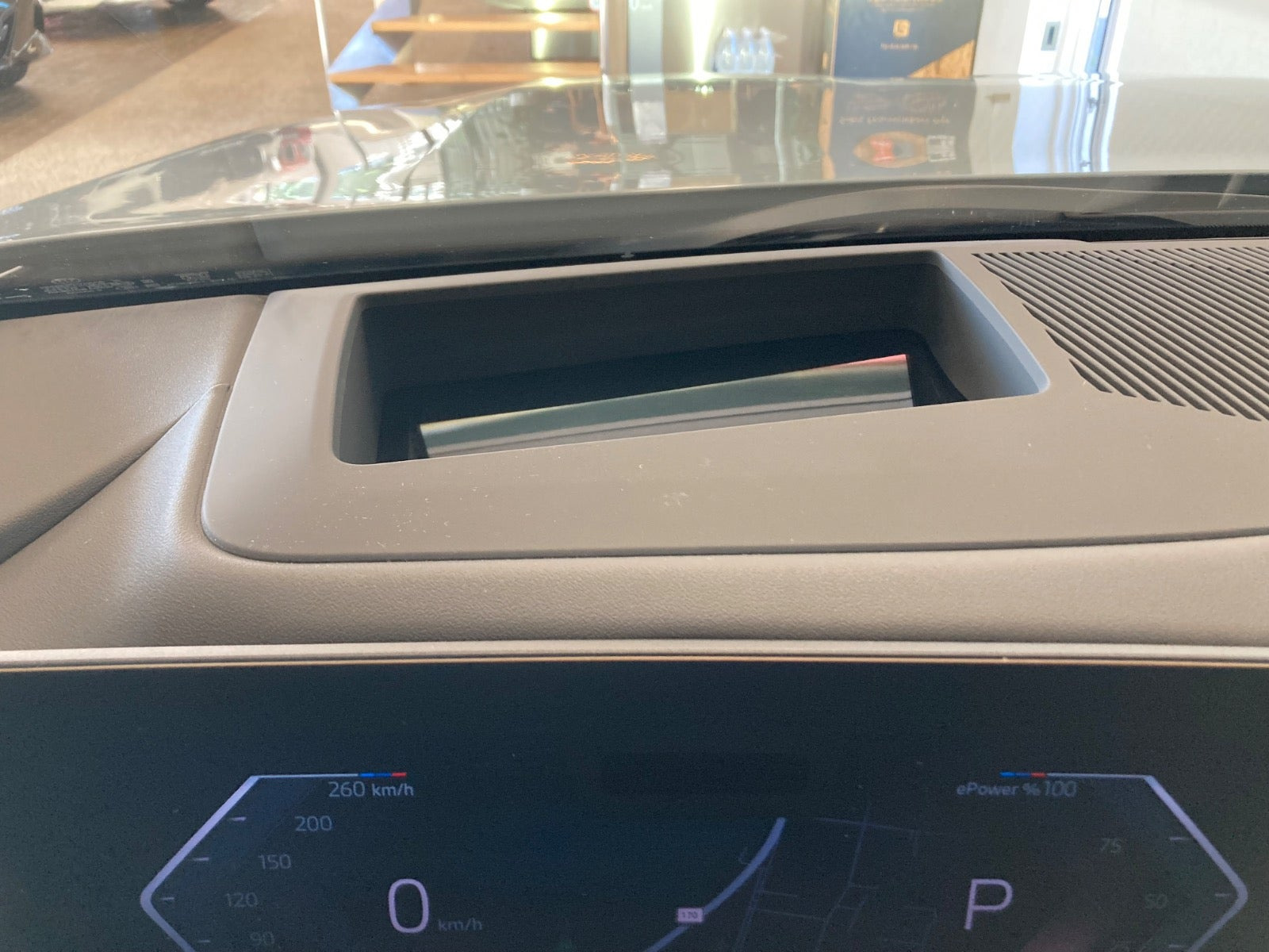 Grå BMW i5 fra 2026