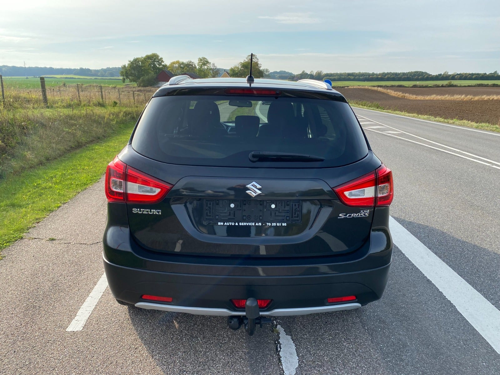 Sort Suzuki S-Cross fra 2016