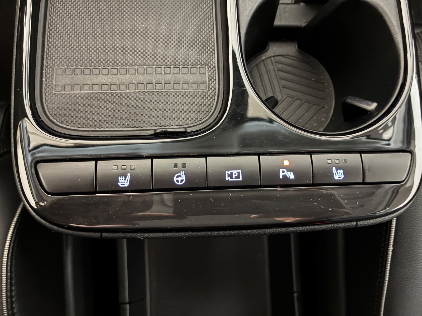 Grå Hyundai Ioniq 5 fra 2025