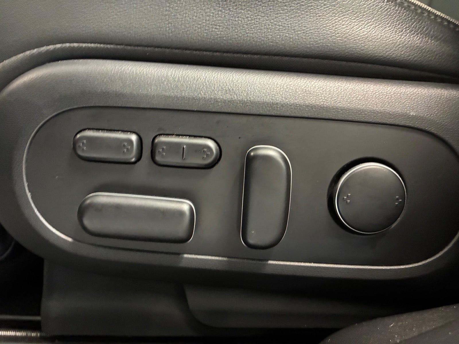 Grå Hyundai Ioniq 5 fra 2025