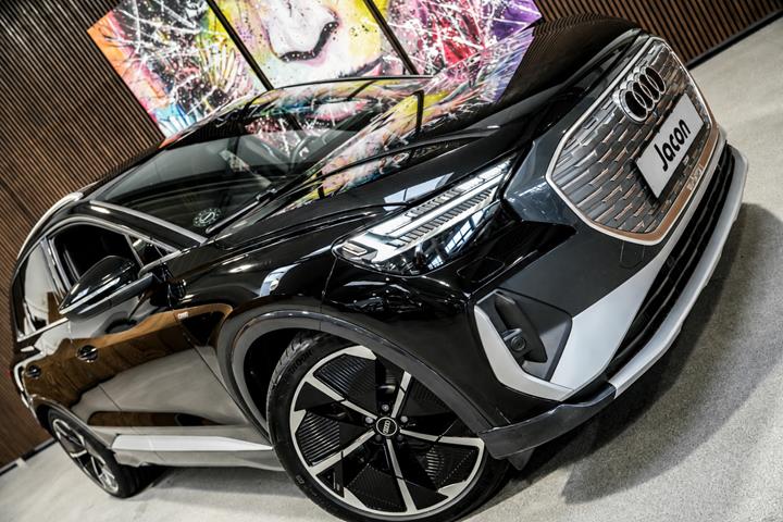 Sort Audi Q4 e-tron fra 2021