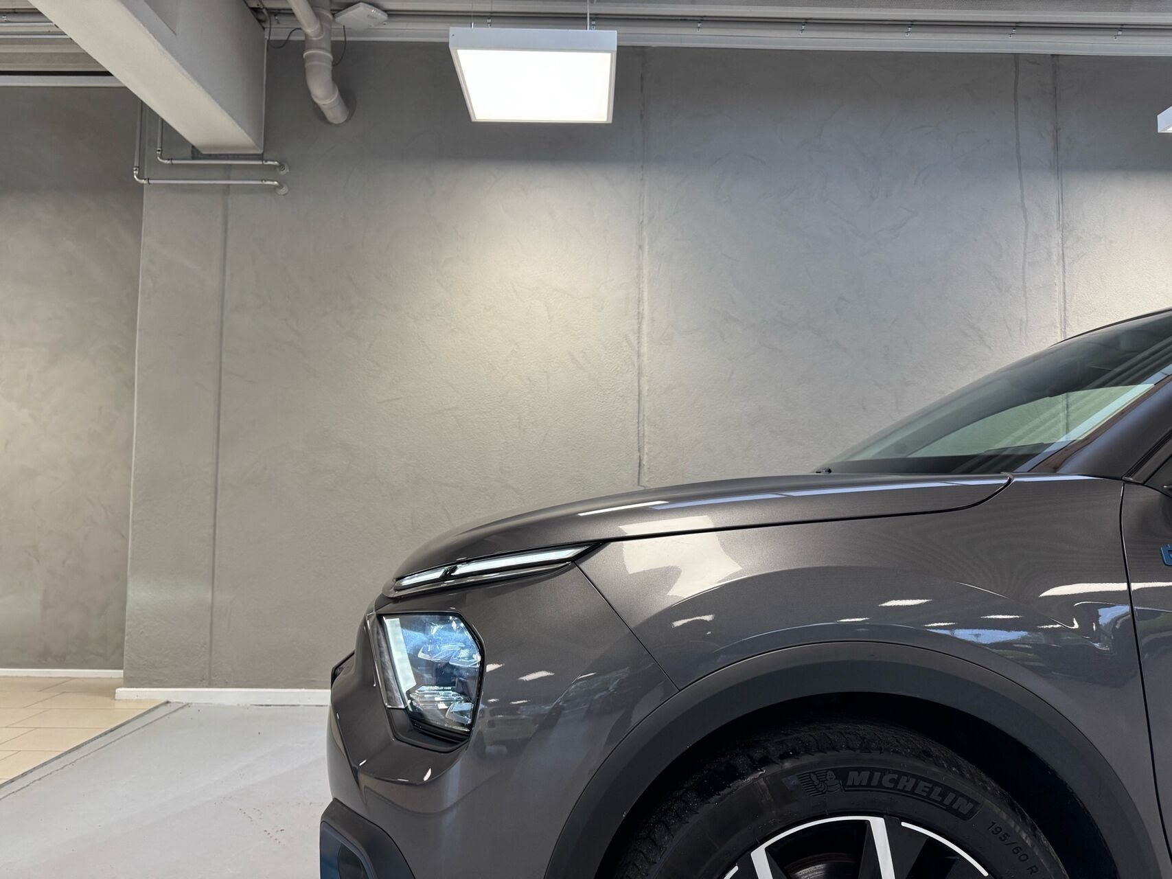 Grå Citroën ë-C4 fra 2022