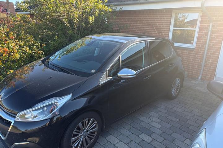 undefined Peugeot 208 fra 2019