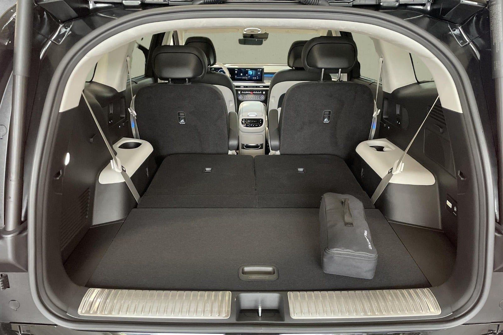 Sort Hyundai Ioniq 9 fra 2026