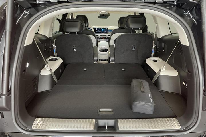 Sort Hyundai Ioniq 9 fra 2026