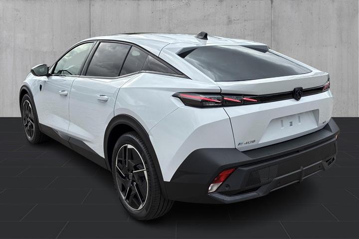 Grå Peugeot e-408 fra 2026
