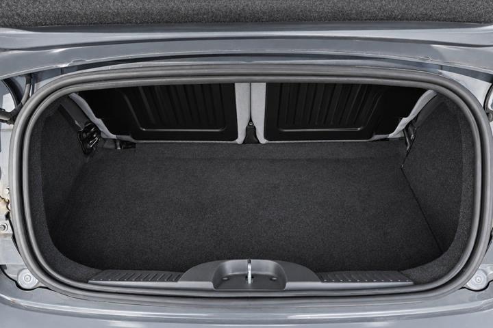 Grå Fiat 500C fra 2015