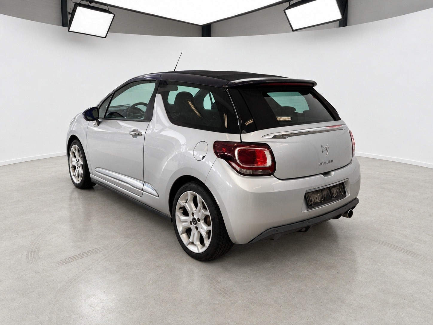 Grå Citroën DS3 fra 2013