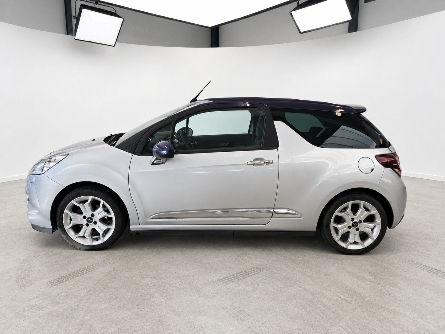 Grå Citroën DS3 fra 2013