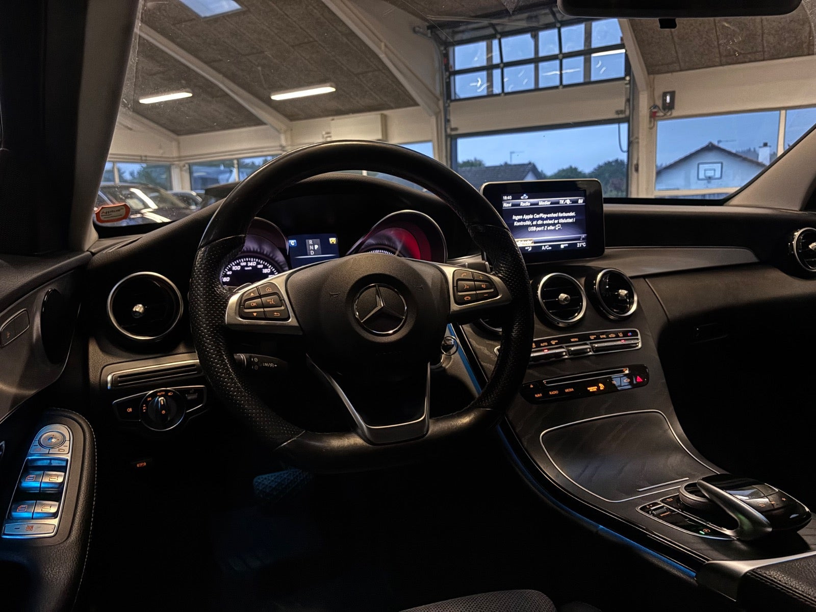 Sort Mercedes C220 d fra 2018