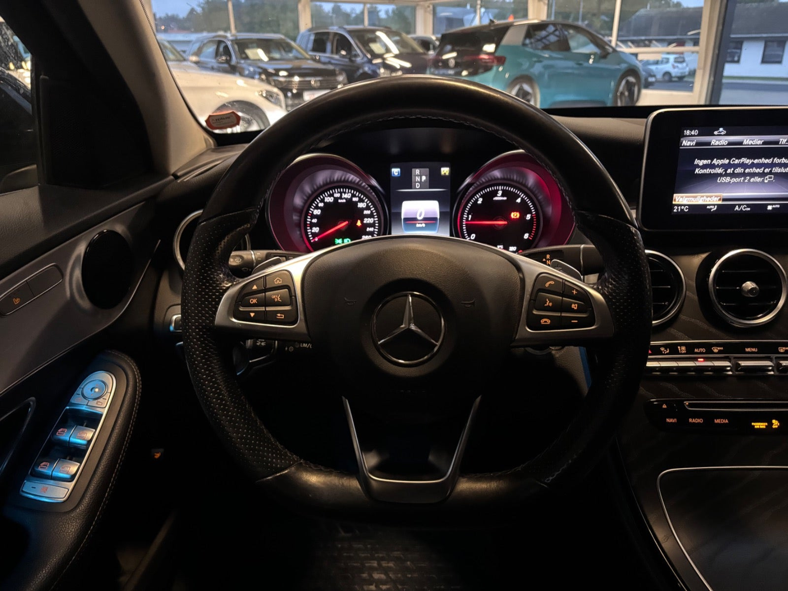 Sort Mercedes C220 d fra 2018