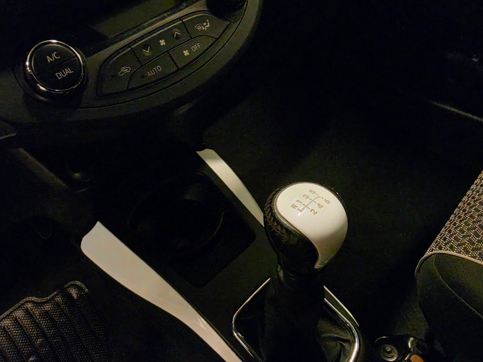Hvid Toyota Yaris fra 2011