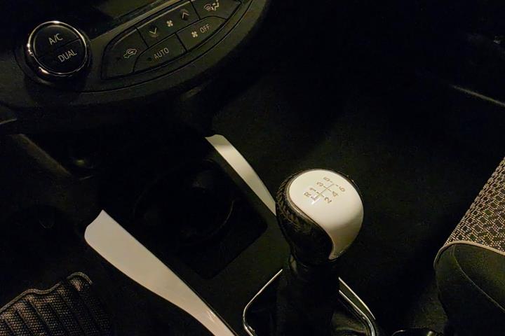 Hvid Toyota Yaris fra 2011