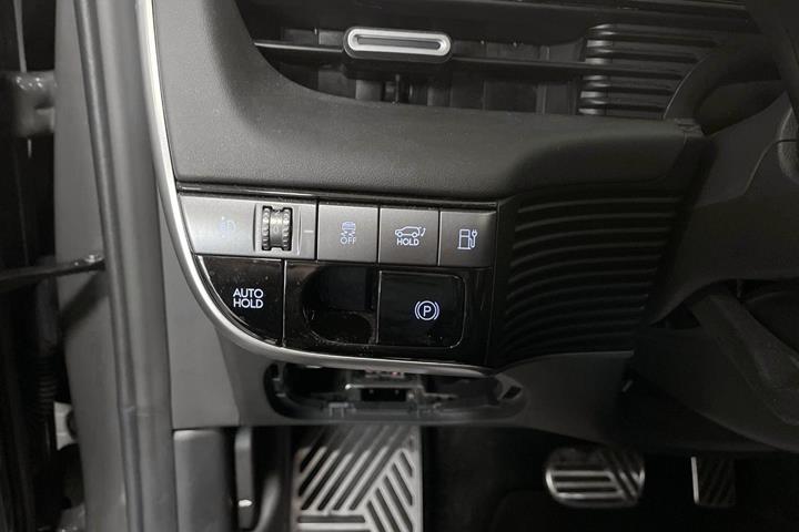 Grå Hyundai Ioniq 5 fra 2025
