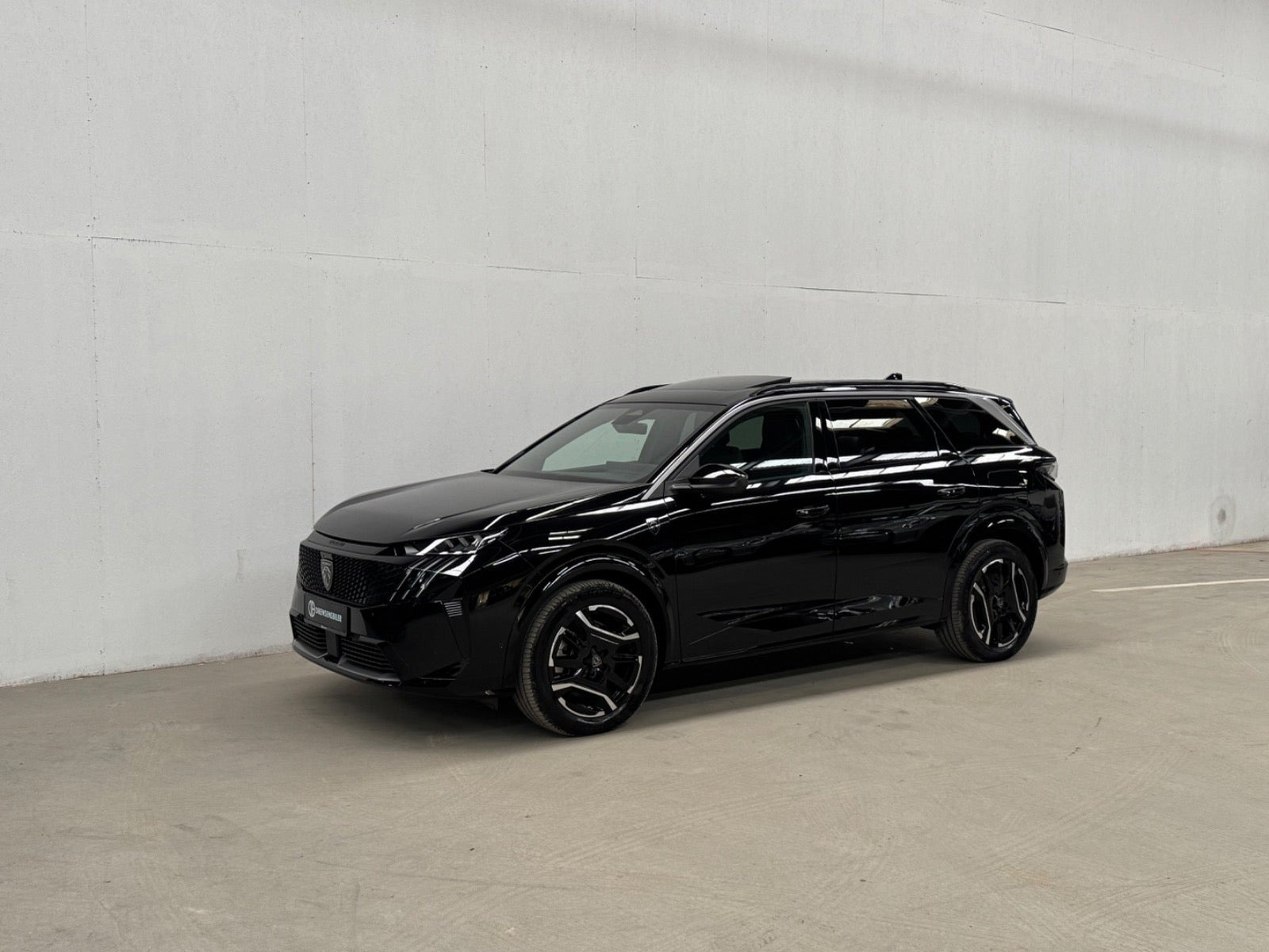 Sort Peugeot e-5008 fra 2025