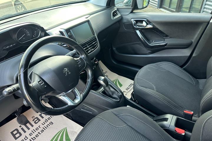 undefined Peugeot 208 fra 2018