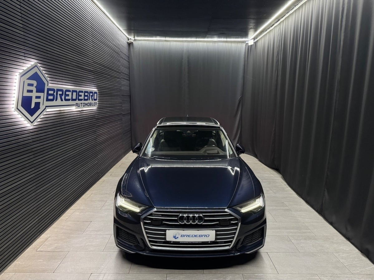 Blå Audi A6 fra 2018