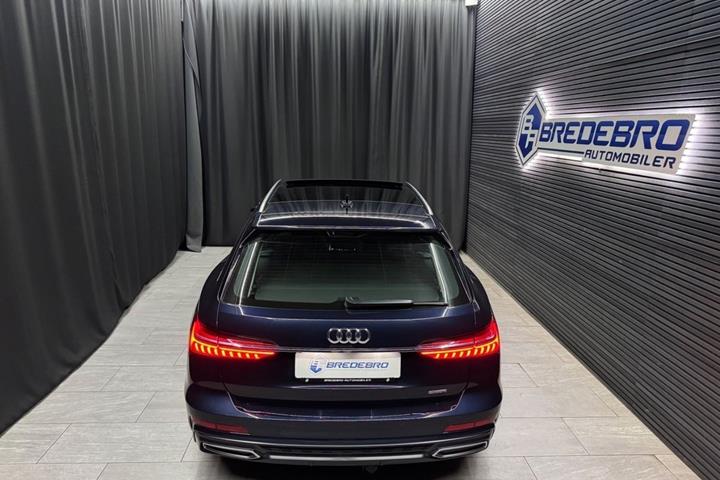 Blå Audi A6 fra 2018