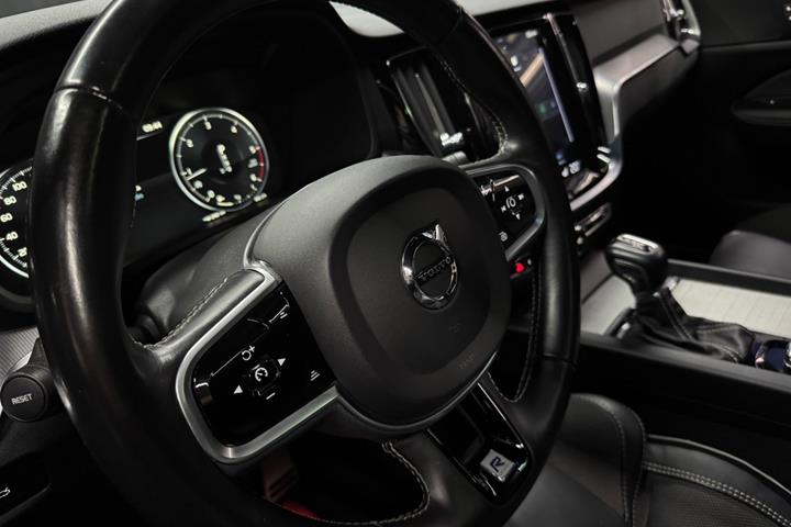 Hvid Volvo V60 fra 2019