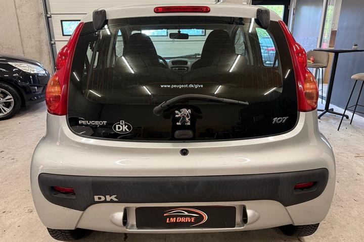 undefined Peugeot 107 fra 2010