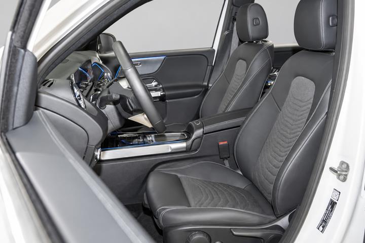 Hvid Mercedes EQB250+ fra 2025