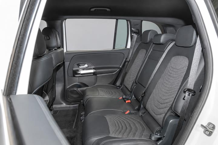 Hvid Mercedes EQB250+ fra 2025