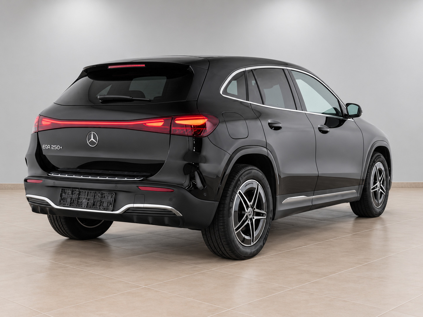 Sort Mercedes EQA250+ fra 2026