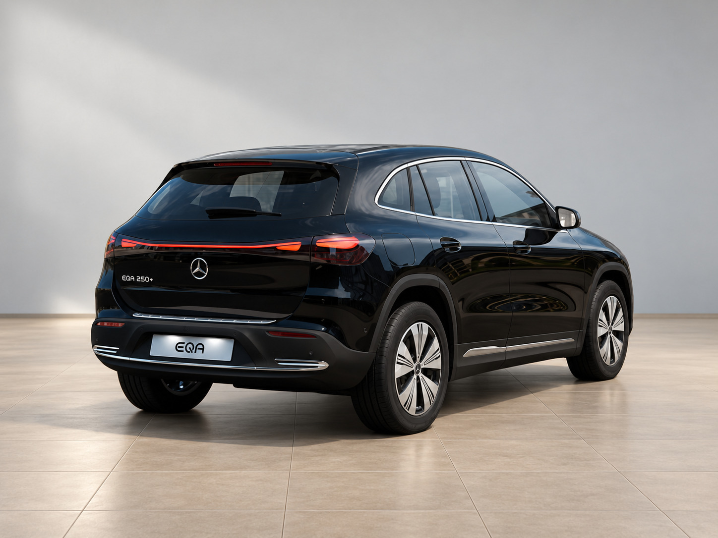 Sort Mercedes EQA250+ fra 2025