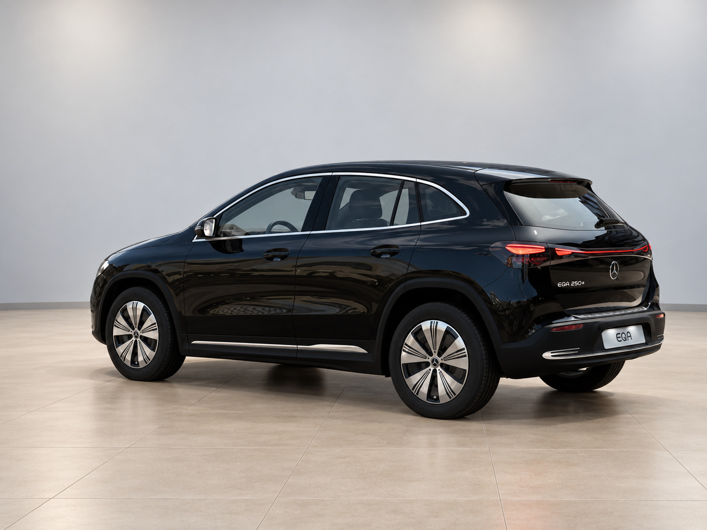 Sort Mercedes EQA250+ fra 2025
