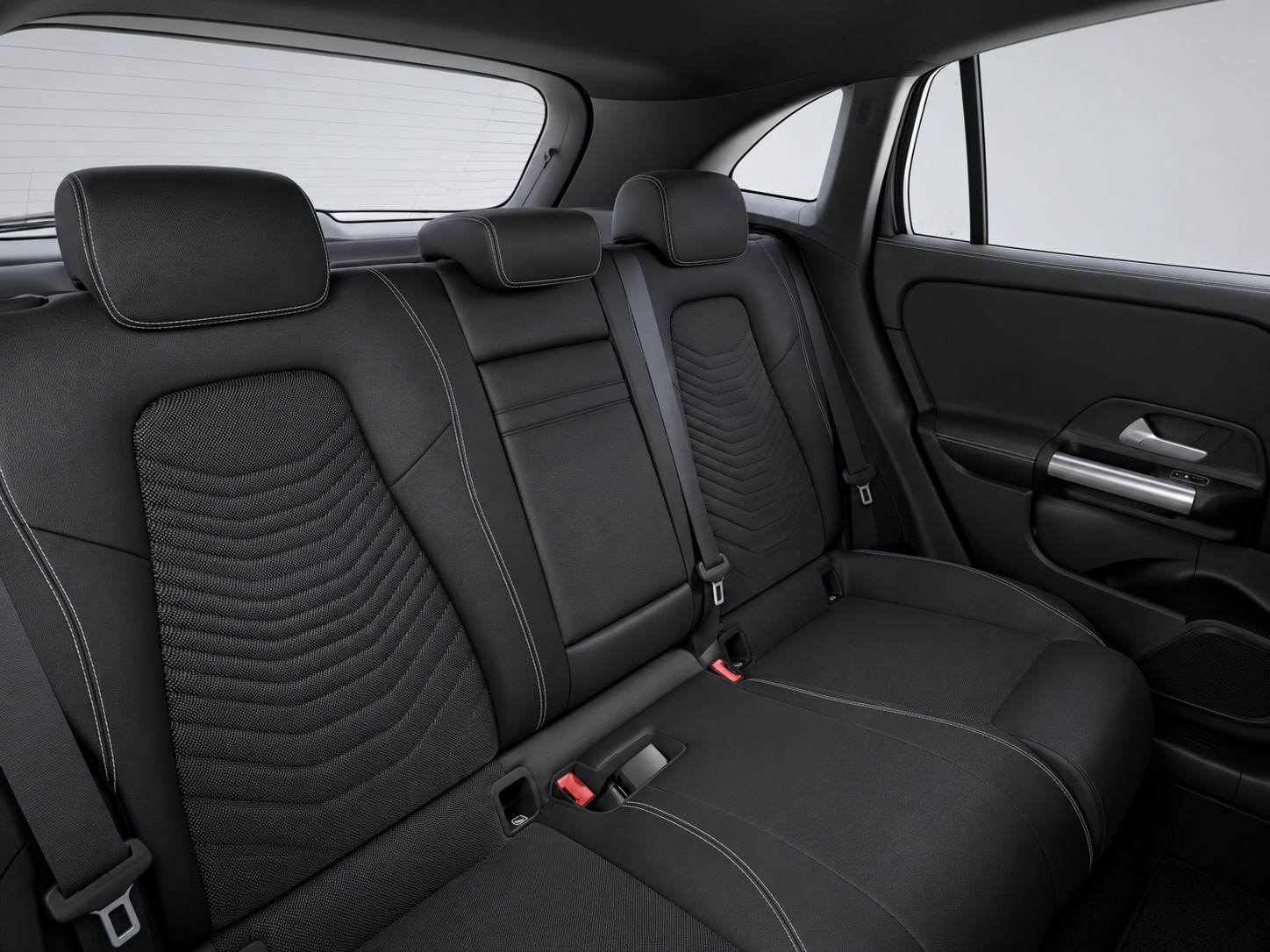 Sort Mercedes EQA250+ fra 2025