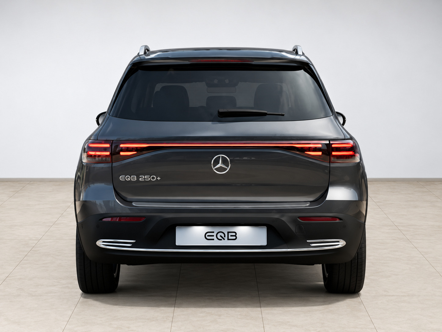 Grå Mercedes EQB250+ fra 2025