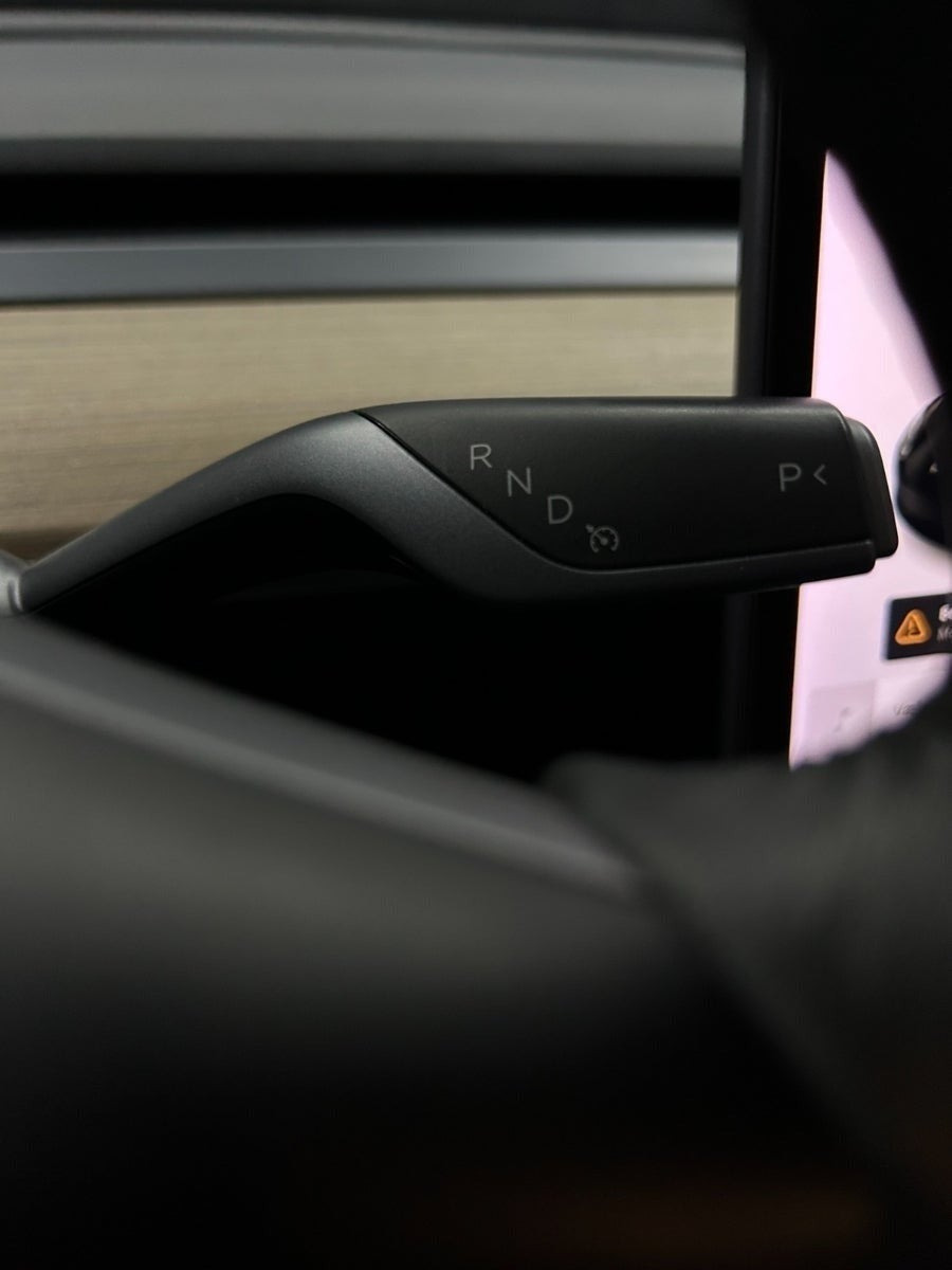 Hvid Tesla Model 3 fra 2022