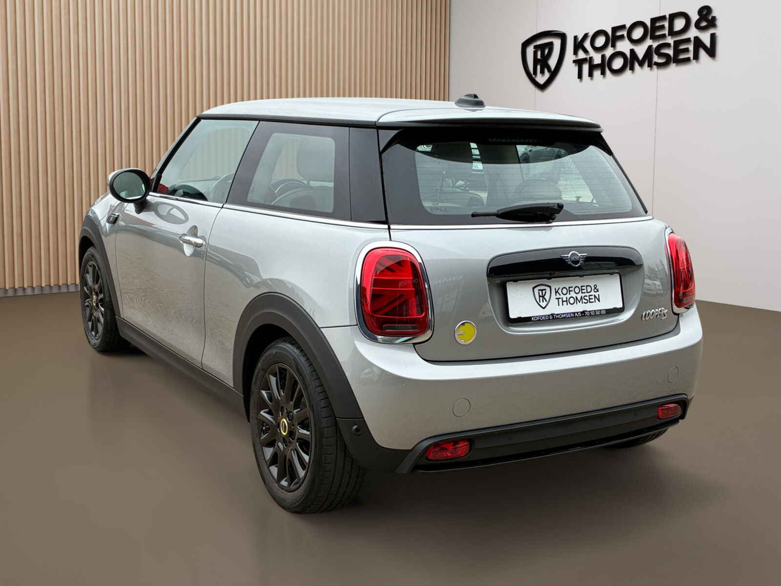 Grå Mini Cooper fra 2023