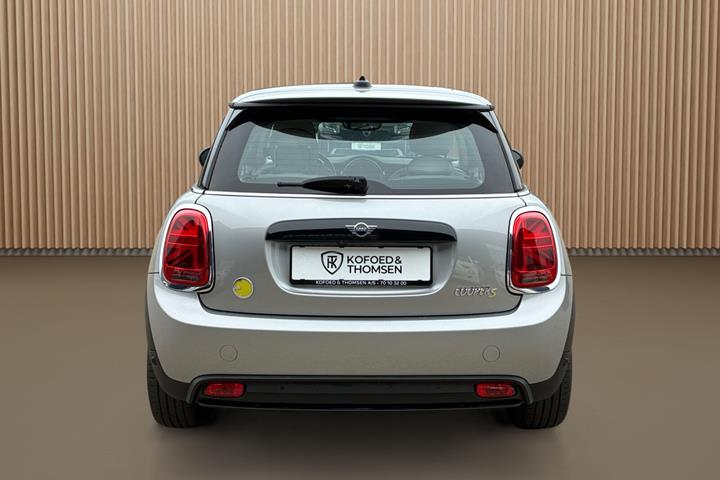 Grå Mini Cooper fra 2023