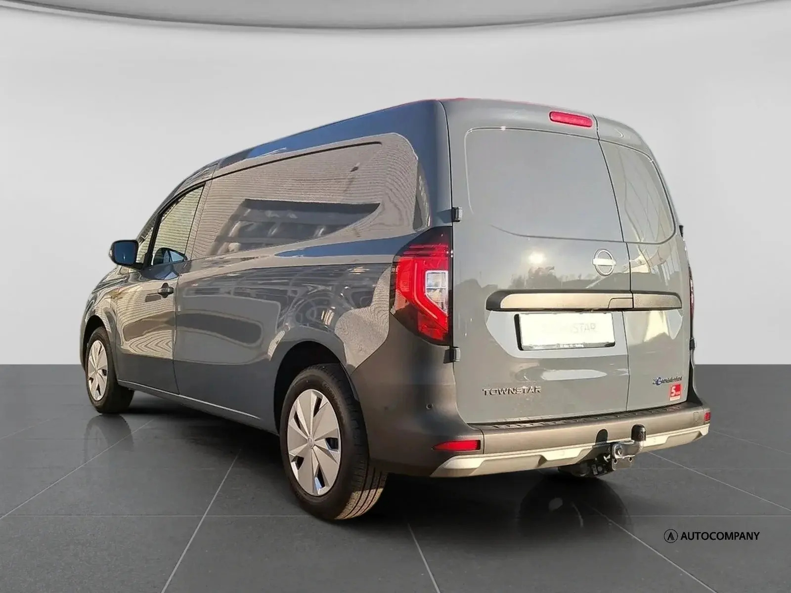 Grå Nissan Townstar fra 2025