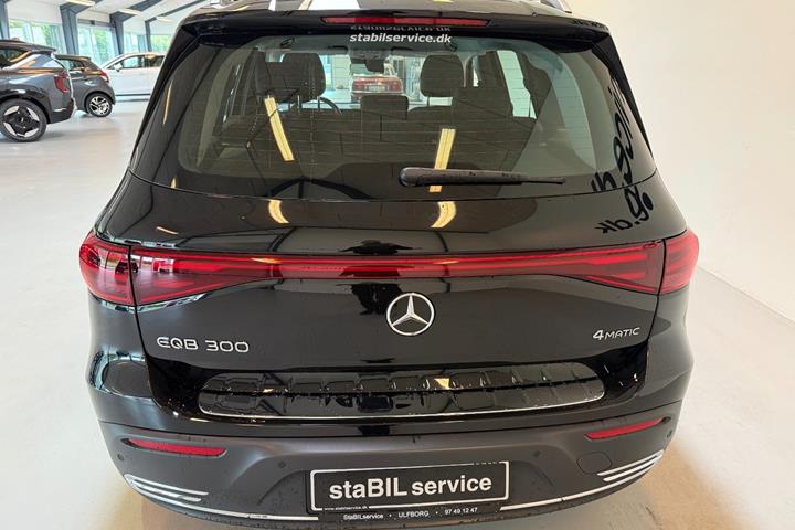 undefined Mercedes EQB300 fra 2024