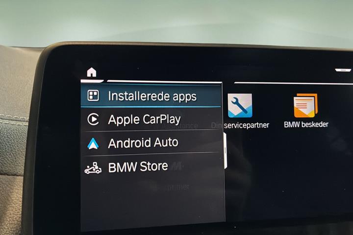 Grå BMW iX3 fra 2021