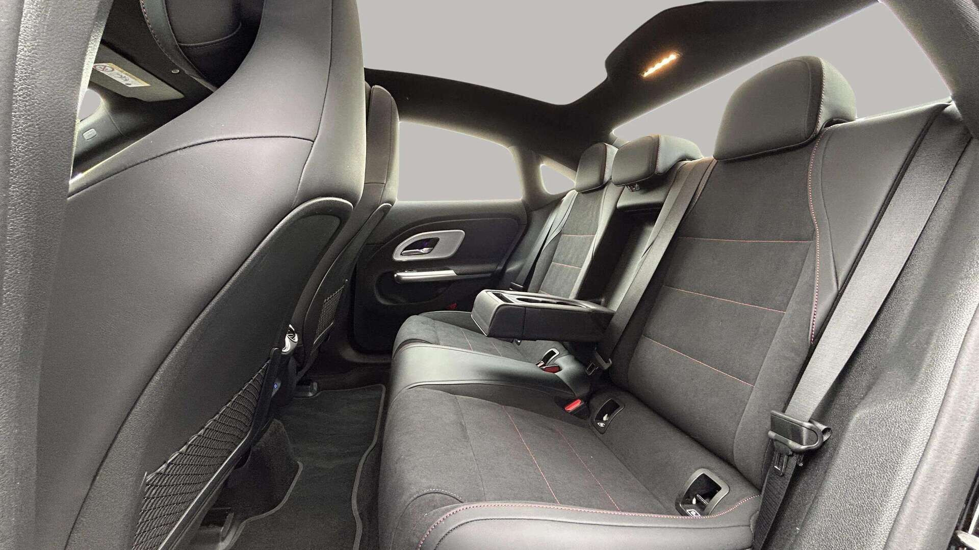 Sort Mercedes CLA250+ fra 2026