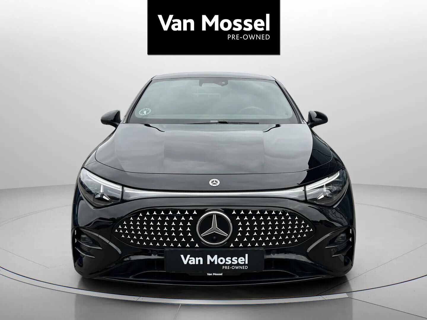 Sort Mercedes CLA250+ fra 2025