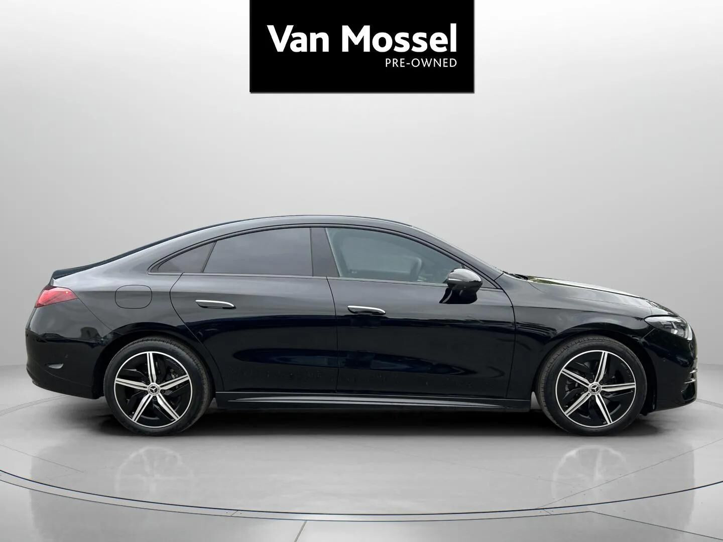 Sort Mercedes CLA250+ fra 2025